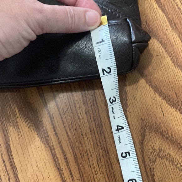 Cute pleather purse Guc - Picture 4 of 11